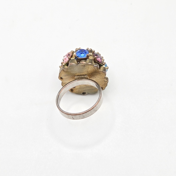 Vintage Rhinestone Cocktail Ring - Picture 10 of 12